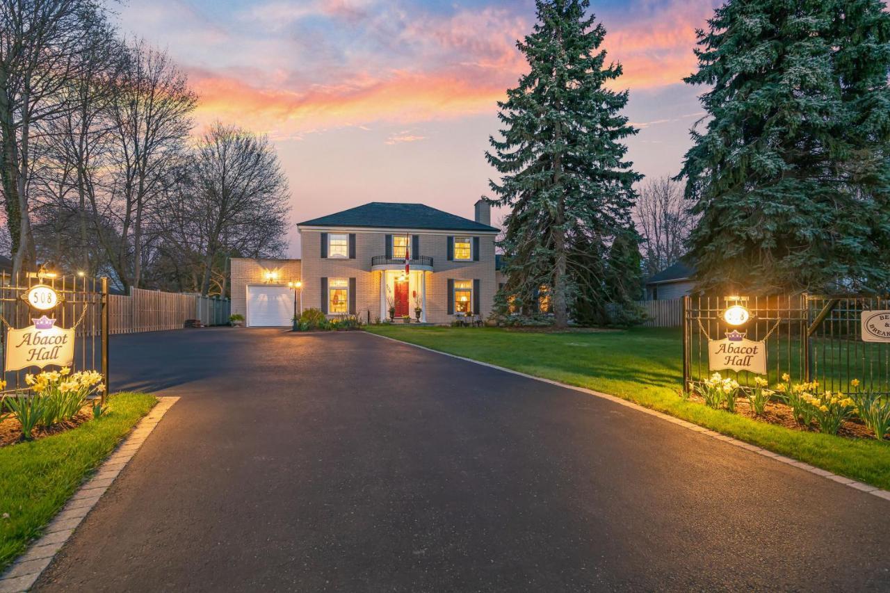 Abacot Hall Bed & Breakfast Niagara-on-the-Lake Eksteriør billede