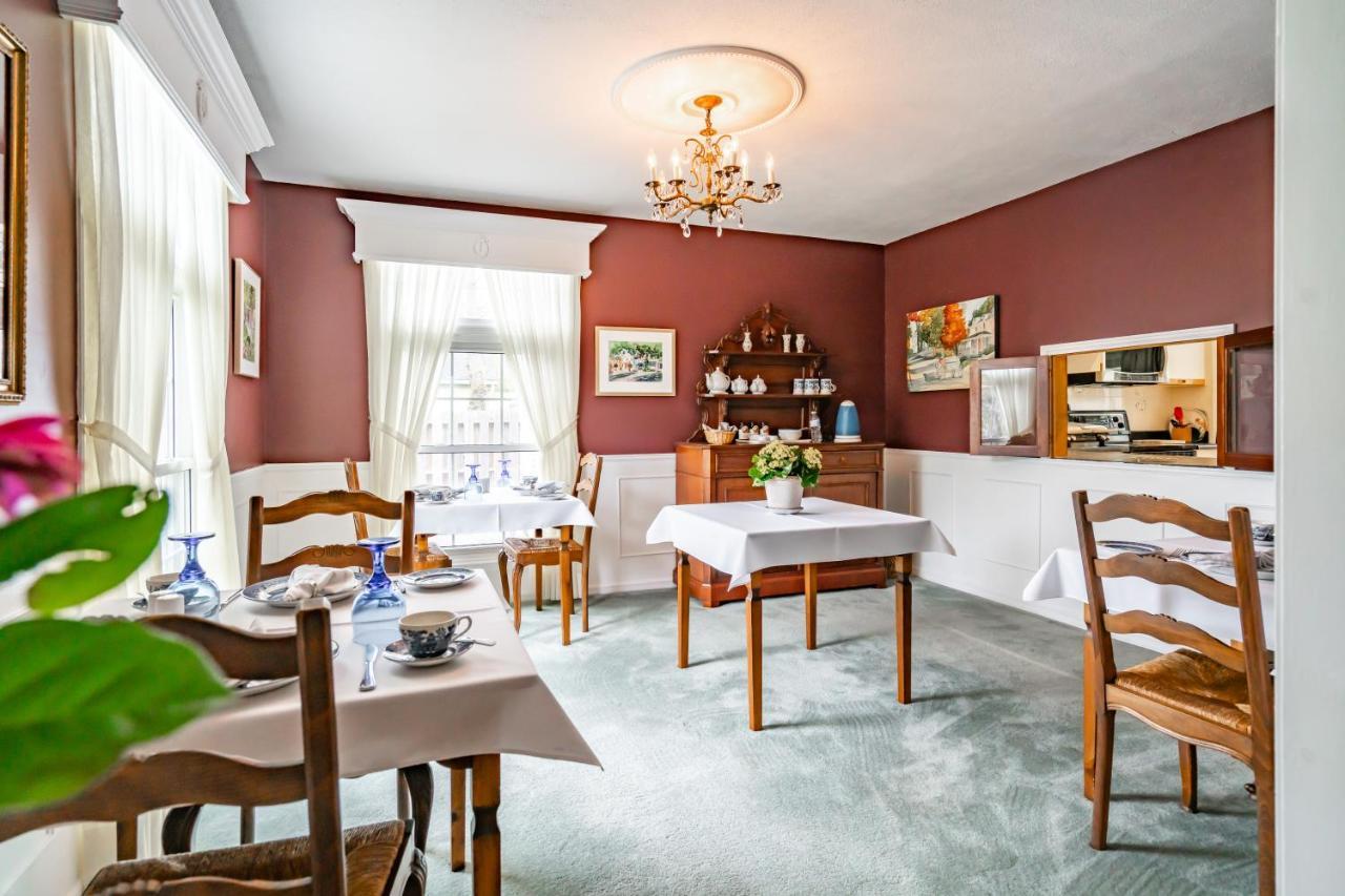 Abacot Hall Bed & Breakfast Niagara-on-the-Lake Eksteriør billede