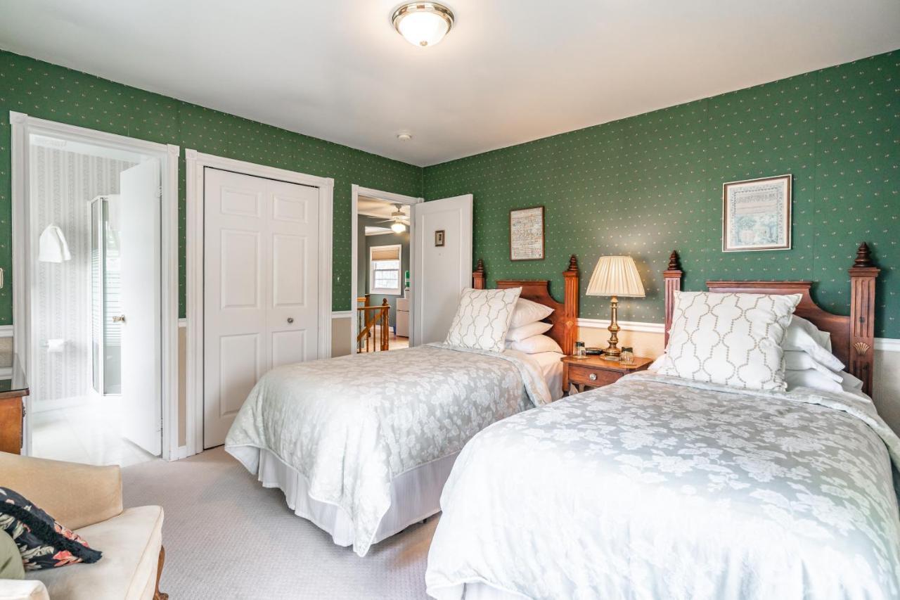 Abacot Hall Bed & Breakfast Niagara-on-the-Lake Eksteriør billede