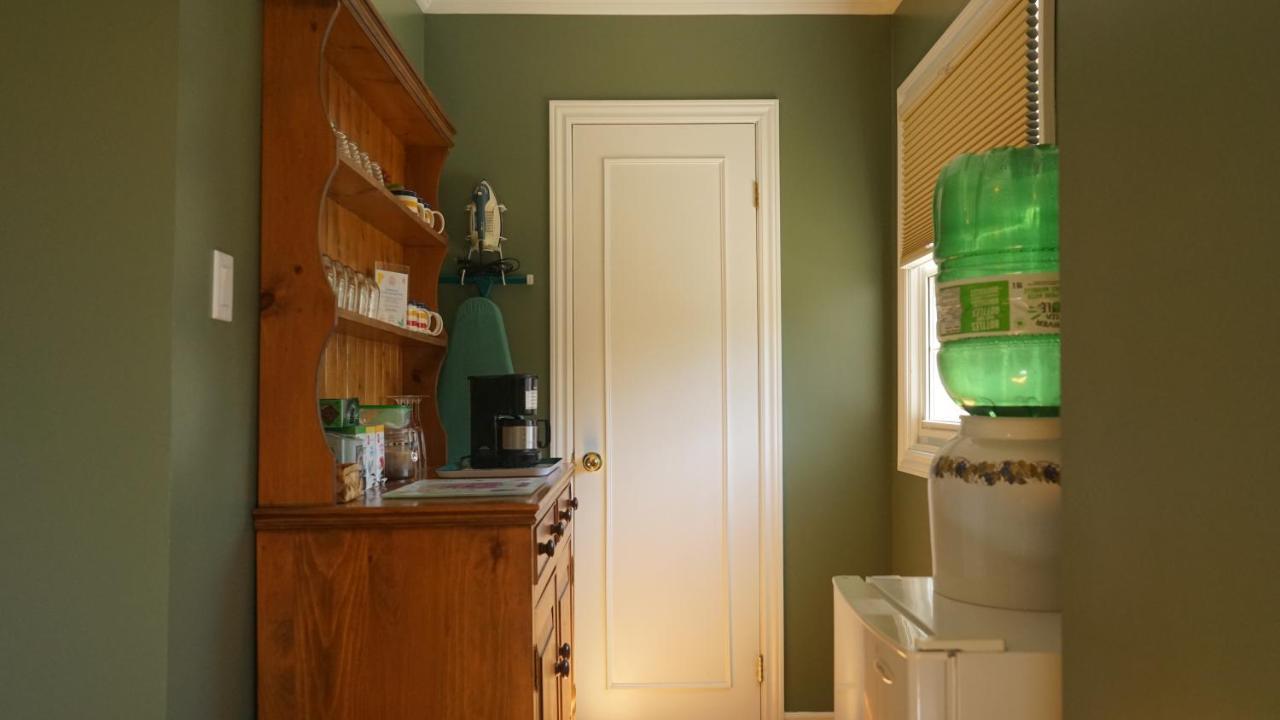 Abacot Hall Bed & Breakfast Niagara-on-the-Lake Eksteriør billede